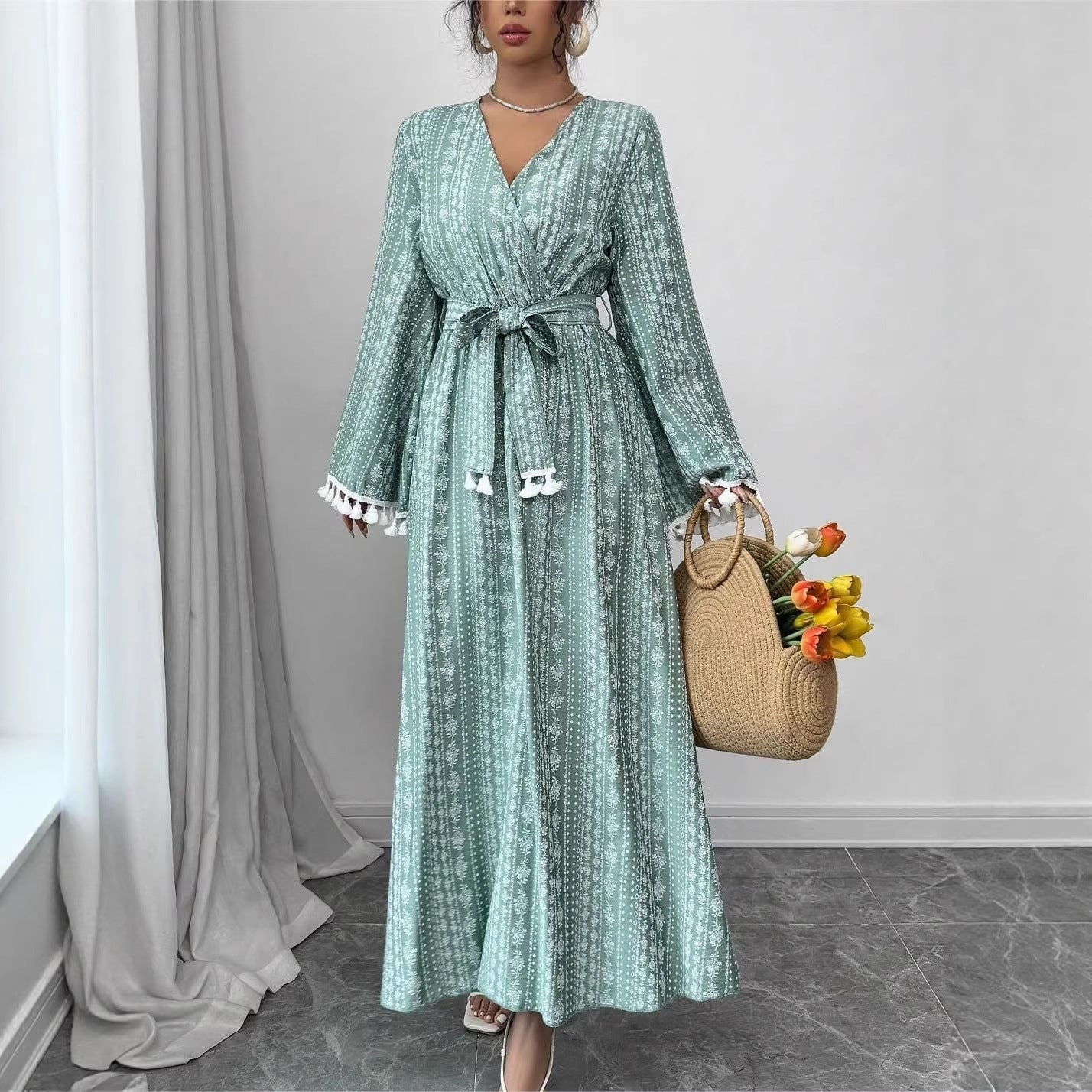 Women's new waist cinching lace tassel lace slimming V-neck printed flared sleeve dress